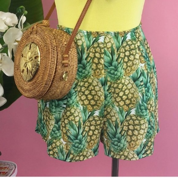 Show Me Your Mumu Pineapple Print Shorts FINAL ✂️ - Picture 2 of 8
